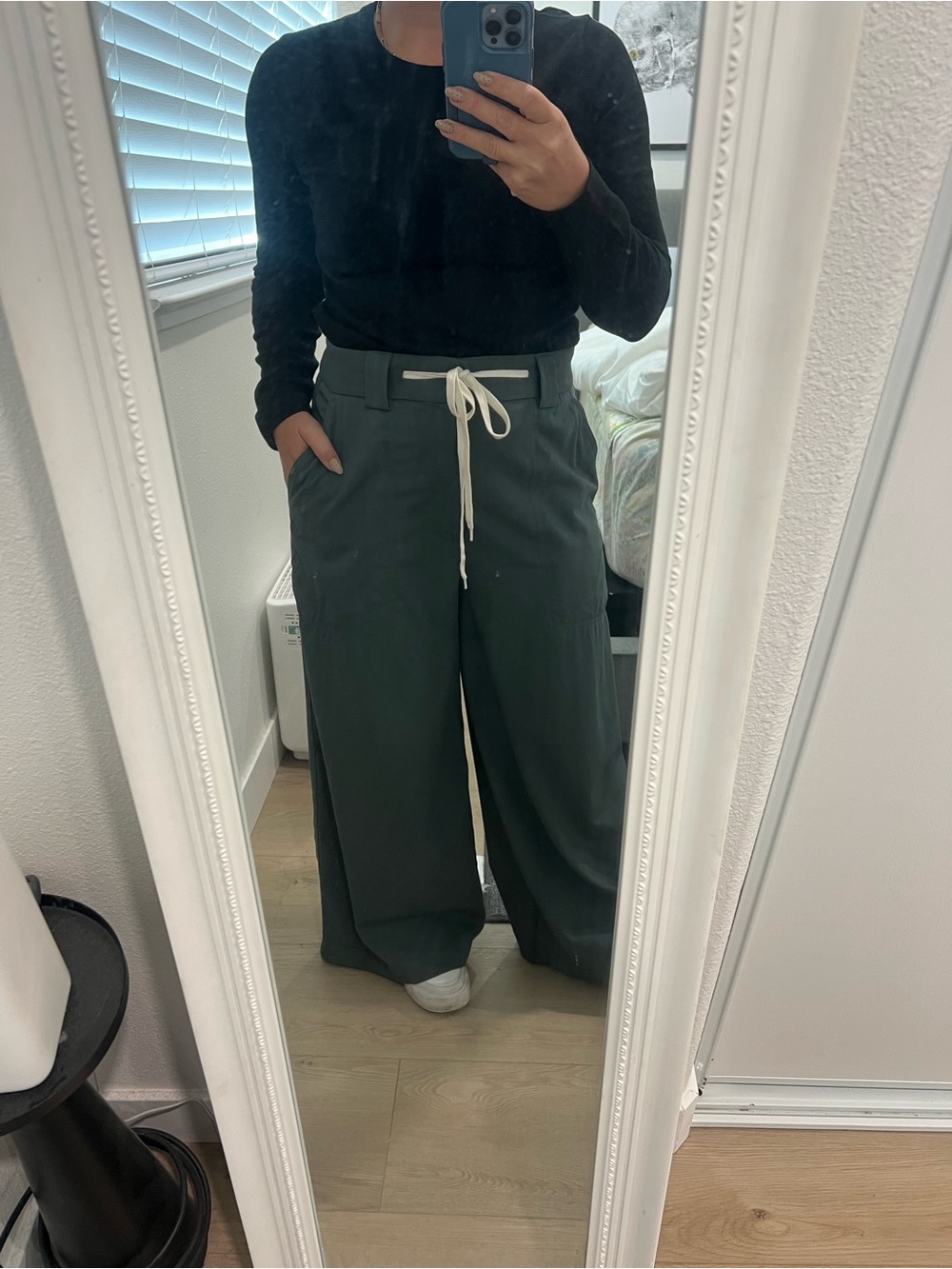 Banana Republic Women's Wide-Leg Italian Wool Pant